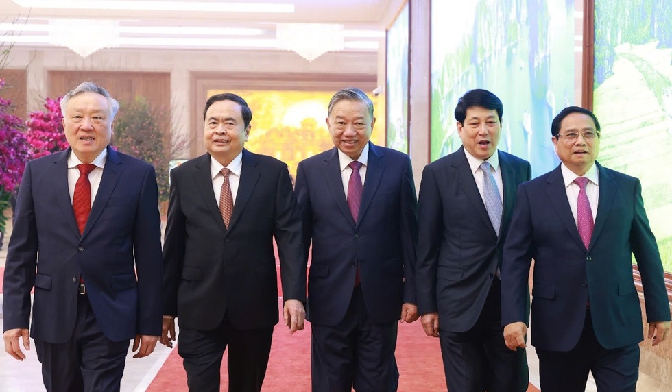 Dấu ấn nhiệm kỳ vì dân, để “không ai bị bỏ lại phía sau” - 1 Dấu ấn nhiệm kỳ vì dân, để “không ai bị bỏ lại phía sau” - 1