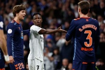 Mbappe và Vinicius ghi bàn, Real Madrid thắng vất vả sau 120 phút