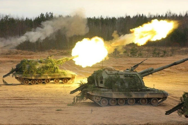 Nga điều trọng pháo, tấn công thành phố miền Nam Ukraine