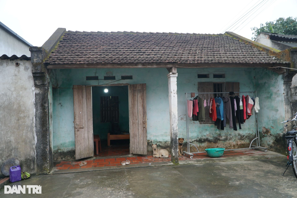 Chồng mất vì ung thư, vợ không còn nhà phải đưa 2 con đi ở trọ - 3 Chồng mất vì ung thư, vợ không còn nhà phải đưa 2 con đi ở trọ - 3