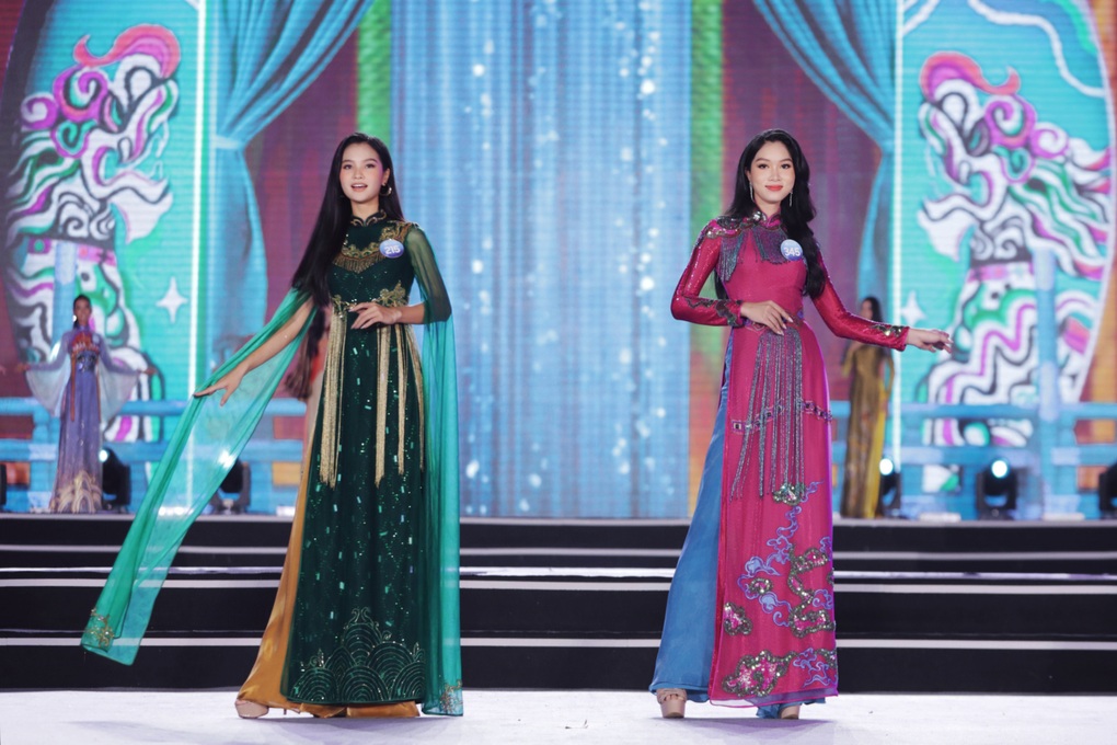 Ban Tổ chức Miss World Vietnam xin lỗi về hình ảnh đạo nhái trên sân khấu - 1 Ban Tổ chức Miss World Vietnam xin lỗi về hình ảnh đạo nhái trên sân khấu - 1