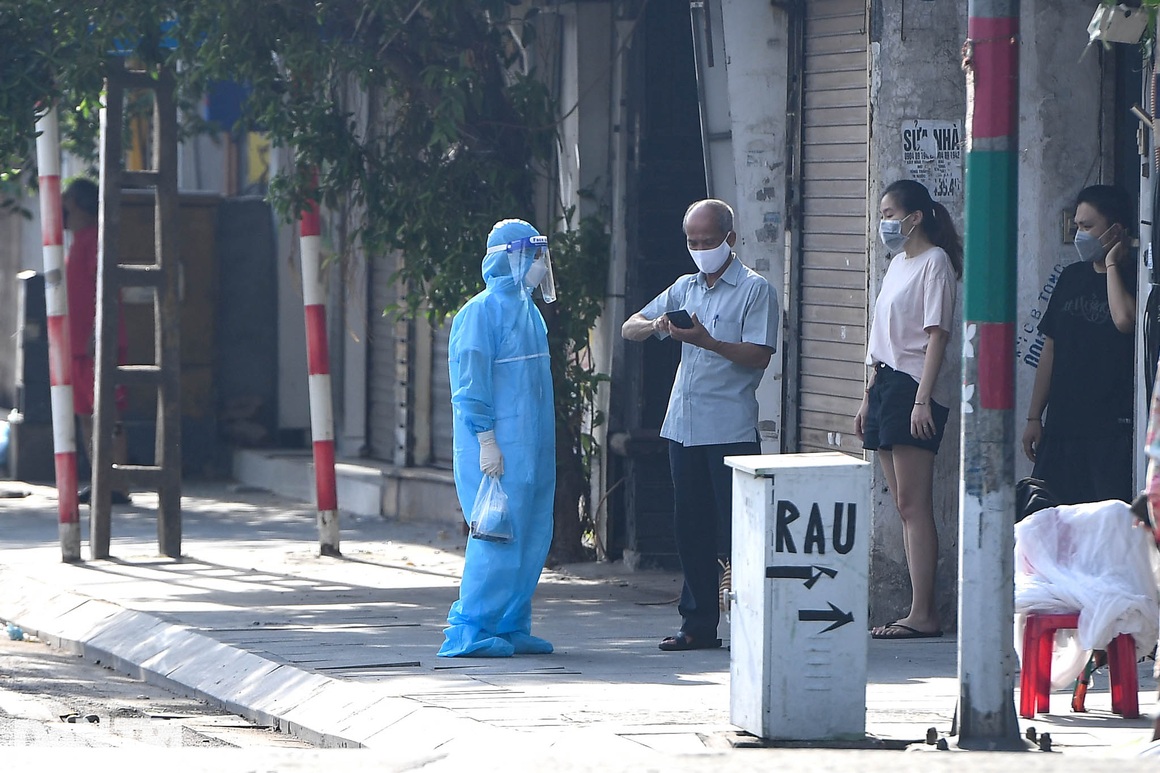 Hà Nội xét nghiệm 9.000 cư dân phường Văn Miếu liên quan F0 trong cộng đồng - 13 Hà Nội xét nghiệm 9.000 cư dân phường Văn Miếu liên quan F0 trong cộng đồng - 13