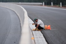 Người thi công cao tốc Phan Thiết - Dầu Giây lên tiếng sau vụ "thất thủ"