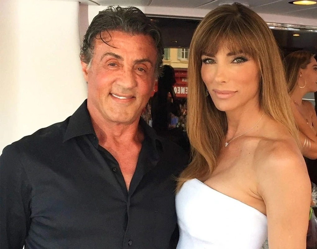 Rambo Sylvester Stallone và vợ kém 22 tuổi hủy bỏ quyết định ly hôn - 1 Rambo Sylvester Stallone và vợ kém 22 tuổi hủy bỏ quyết định ly hôn - 1