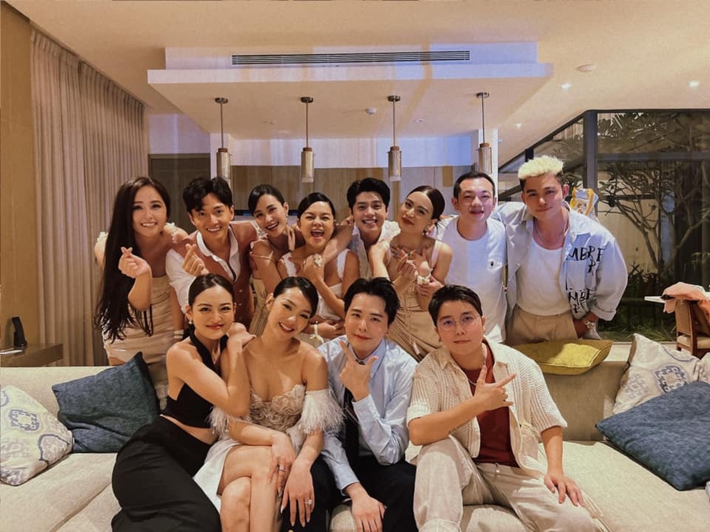 Trấn Thành nói gì về hình ảnh mặc quần đùi quẩy ở tiệc cưới Minh Hằng? - 9 Trấn Thành nói gì về hình ảnh mặc quần đùi quẩy ở tiệc cưới Minh Hằng? - 9