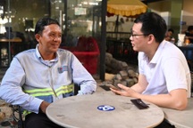 Gặp người hùng cứu tài xế kẹt trong ô tô đang cháy trên cầu Phú Mỹ