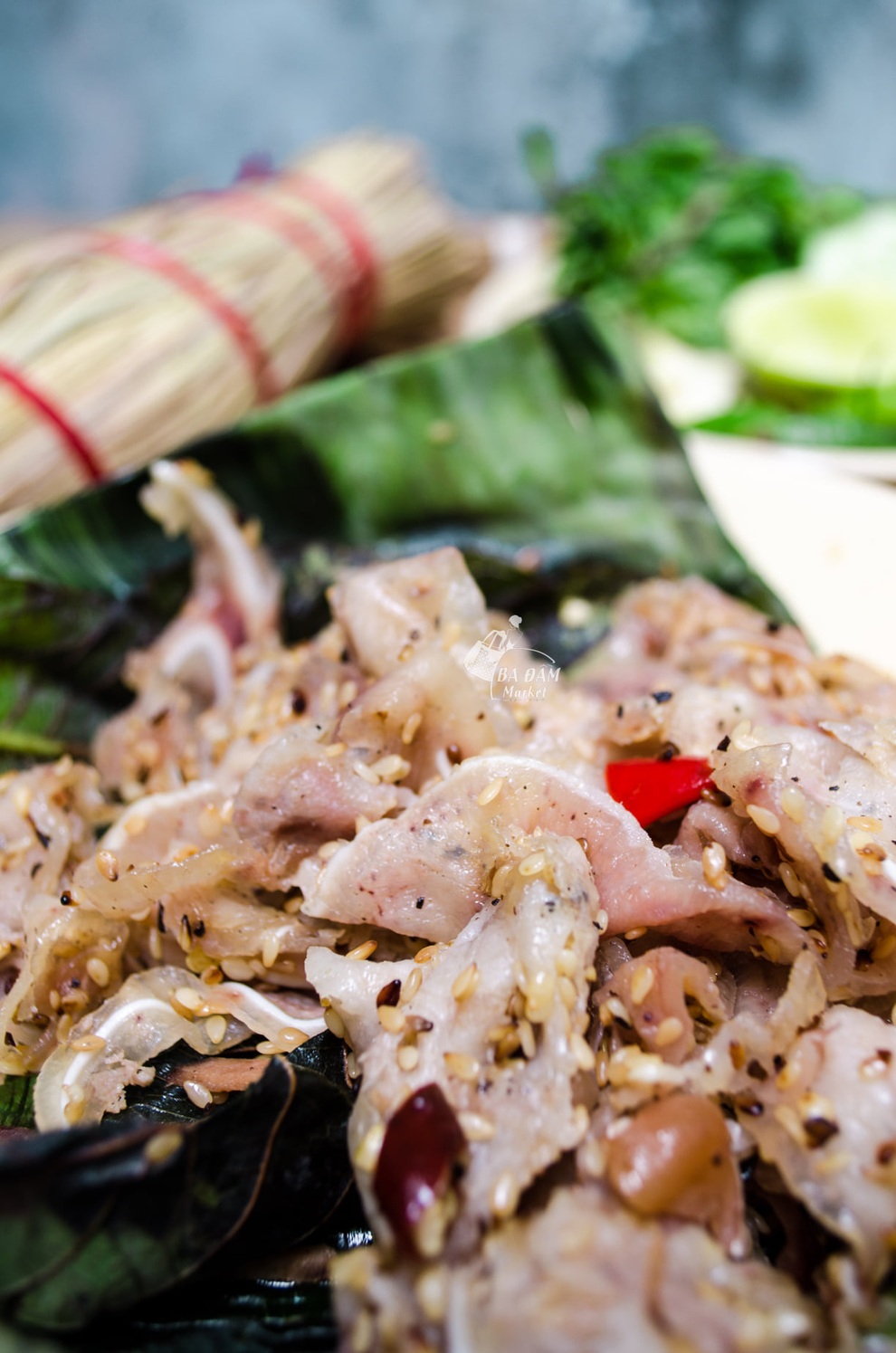 Món ăn miền Trung có tên gọi lạ, gói trong rơm khô hút khách sành ăn - 2 Món ăn miền Trung có tên gọi lạ, gói trong rơm khô hút khách sành ăn - 2