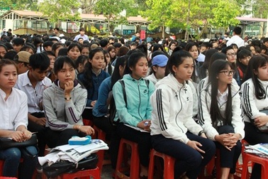 Trên 3.000 học sinh THPT tại Đắk Lắk được tư vấn tuyển sinh – hướng nghiệp