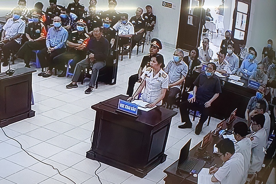Đại diện Quân chủng Hải quân: Út “trọc” chiếm đất, mang thế chấp ngân hàng! - 2 Đại diện Quân chủng Hải quân: Út “trọc” chiếm đất, mang thế chấp ngân hàng! - 2