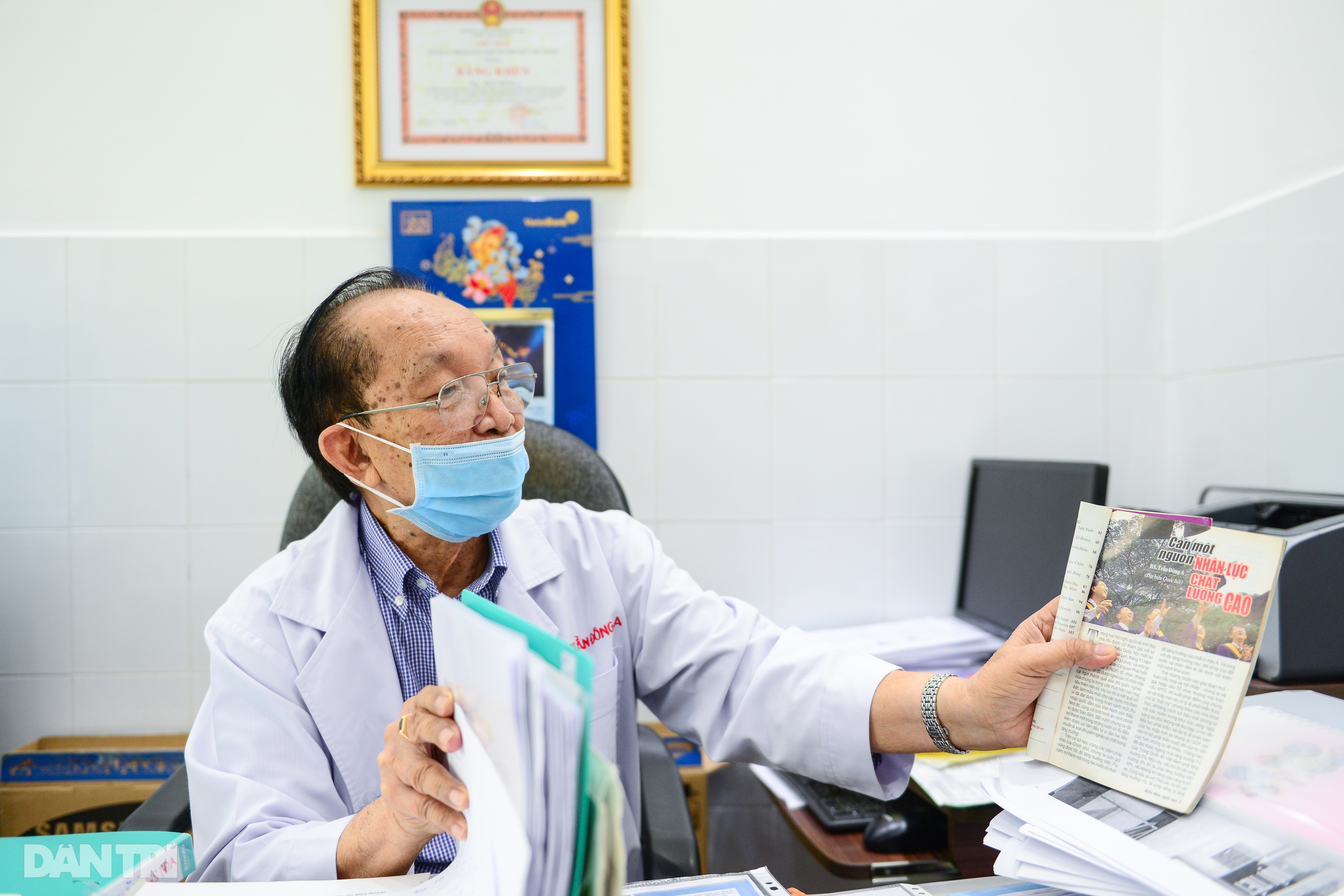 GS Trần Đông A: Cử tri lựa chọn đại biểu phải đúng người, đúng thời điểm! - 3 GS Trần Đông A: Cử tri lựa chọn đại biểu phải đúng người, đúng thời điểm! - 3