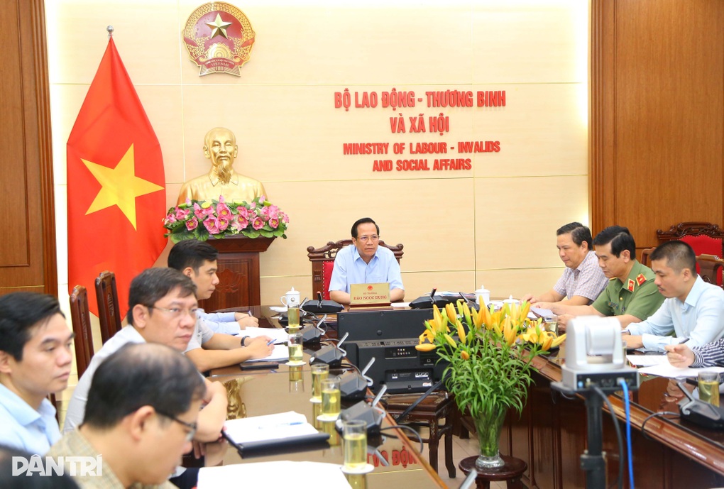 Bộ trưởng LĐ-TBXH: 6.600 tỷ có sẵn, sao không thể chi cho người cần? - 1 Bộ trưởng LĐ-TBXH: 6.600 tỷ có sẵn, sao không thể chi cho người cần? - 1