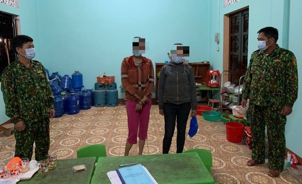 Hai phụ nữ nhập cảnh trái phép hòng trốn cách ly - 1 Hai phụ nữ nhập cảnh trái phép hòng trốn cách ly - 1