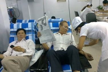 Giảm quá tải bệnh ung thư bằng khu điều trị trong ngày