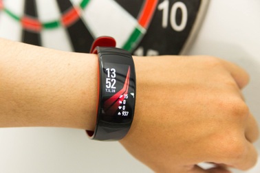 Đập hộp vòng đeo tay thông minh Gear Fit2 Pro giá 4,2 triệu đồng