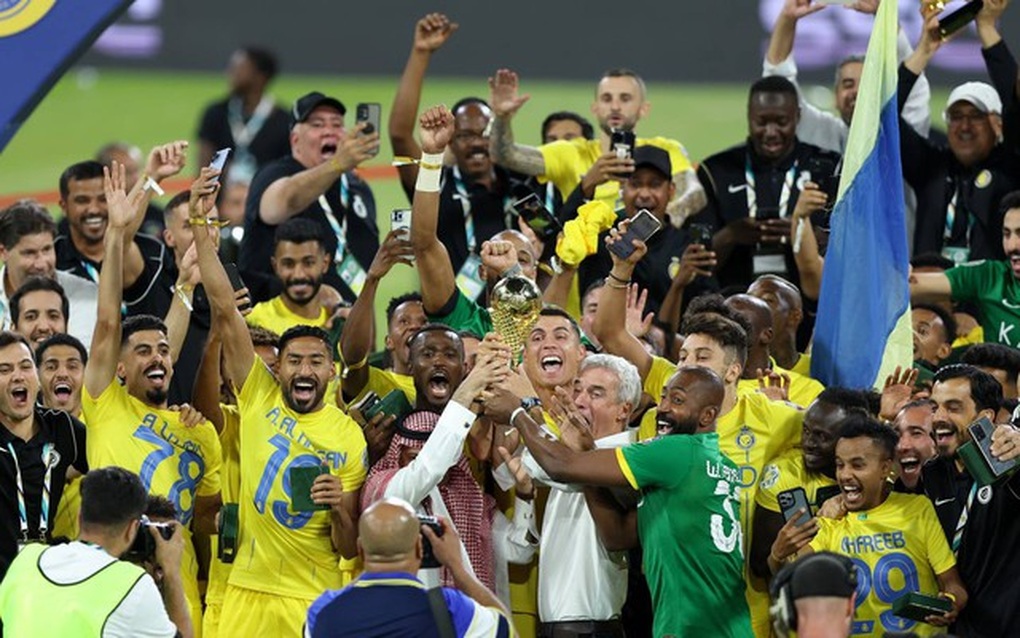 C.Ronaldo hóa siêu nhân, Al Nassr vượt khó giành chức vô địch - 4 C.Ronaldo hóa siêu nhân, Al Nassr vượt khó giành chức vô địch - 4