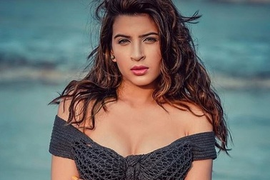 Ấn Độ: Người mẫu 20 tuổi bị sát hại, bị giấu xác trong vali bỏ lại bên vệ đường