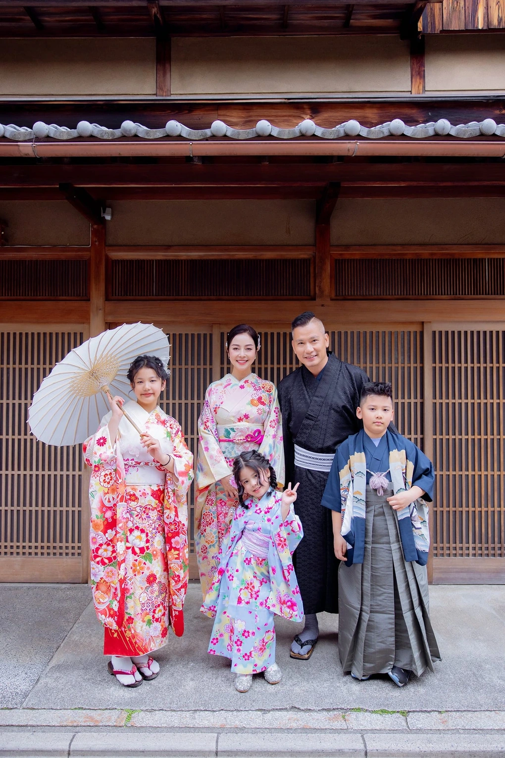 Hoa hậu Jennifer Phạm: Tôi không sợ thị phi - 2