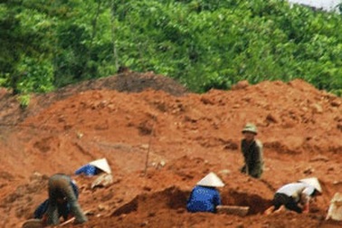 “Nóng bỏng” khai thác crômit trái phép
