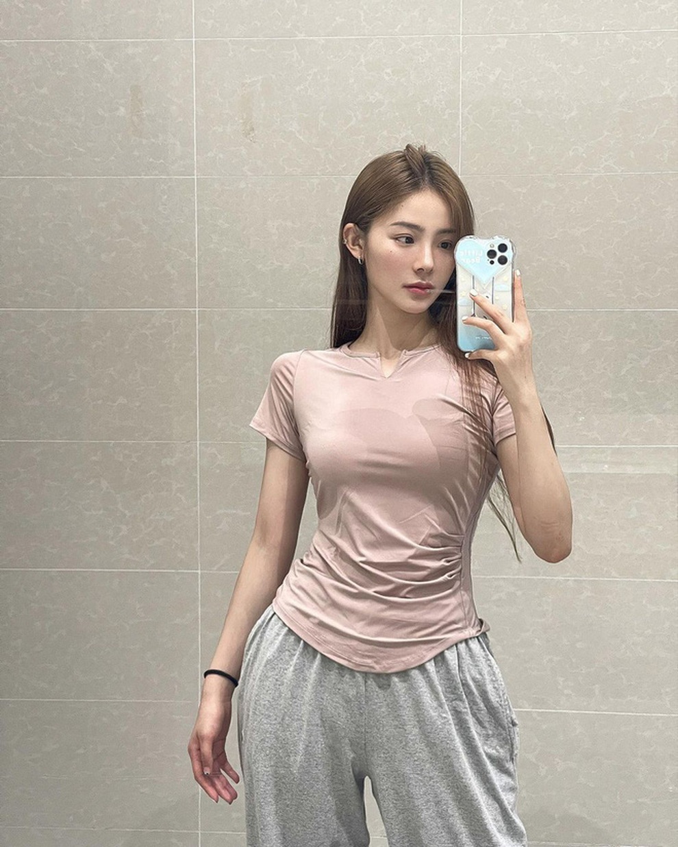 Mỹ nhân xinh đẹp và tài năng nổi danh nhờ đóng thế cho Lưu Diệc Phi - 7 Mỹ nhân xinh đẹp và tài năng nổi danh nhờ đóng thế cho Lưu Diệc Phi - 7