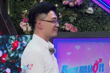 Nam quản lý chủ động giao hết tài chính cho cô gái mới gặp, kém 6 tuổi