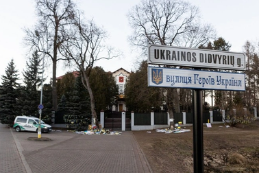 Đại sứ quán Nga ở Lithuania bị tấn công bằng bom xăng