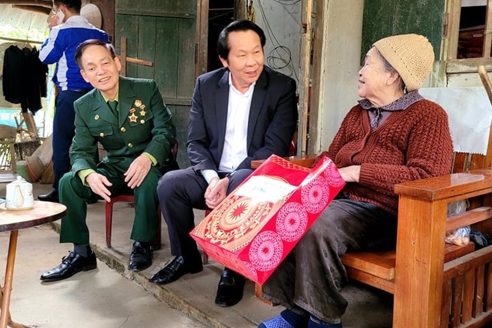 Tặng cựu thanh niên xung phong 20 căn nhà tình nghĩa - 3 Tặng cựu thanh niên xung phong 20 căn nhà tình nghĩa - 3