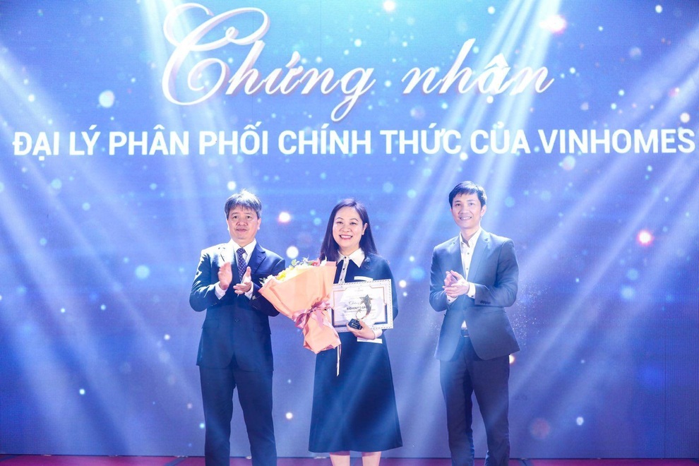 BigHomes đạt giải thưởng Sàn giao dịch Bất động sản tiêu biểu Việt Nam 2020 - 2 BigHomes đạt giải thưởng Sàn giao dịch Bất động sản tiêu biểu Việt Nam 2020 - 2