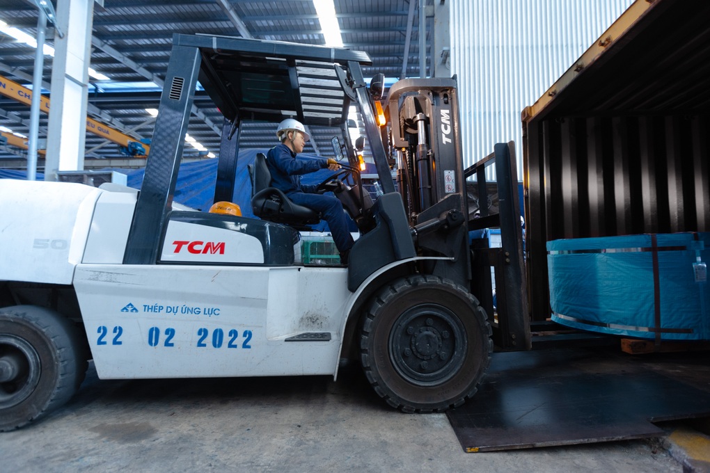 Xuất khẩu thép dự ứng lực Hòa Phát tăng 54% - 1 Xuất khẩu thép dự ứng lực Hòa Phát tăng 54% - 1