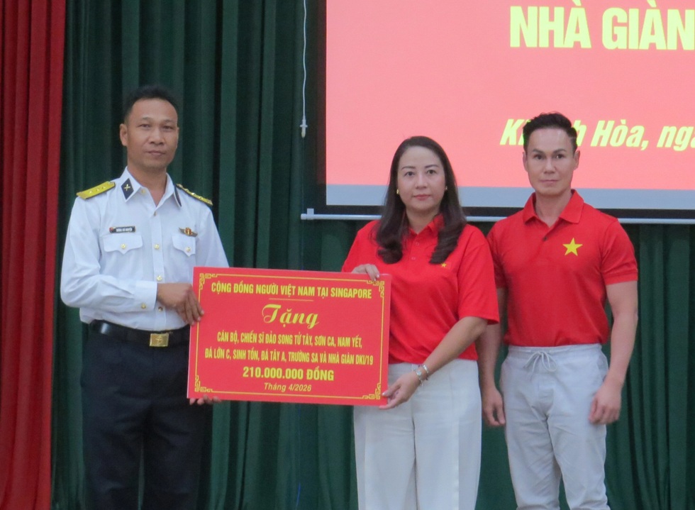 Tiếng nhạc Tiến quân ca giữa sóng Trường Sa và lời thề son sắt hòa vào Biển Đông - 16