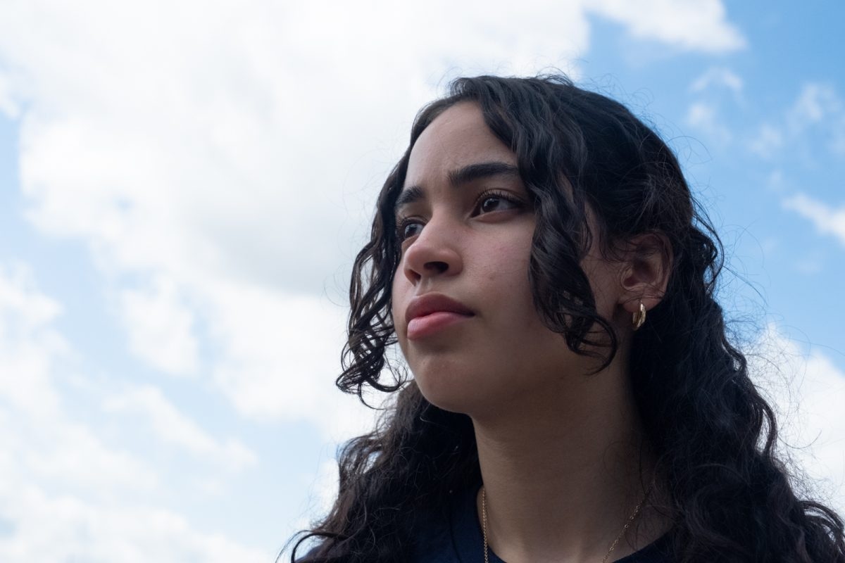 Studentka žaluje úřady, je negramotná, ale přesto složila přijímací zkoušku na univerzitu - 1 Mù chữ vẫn đỗ đại học, nữ sinh kiện nhà chức trách - 1