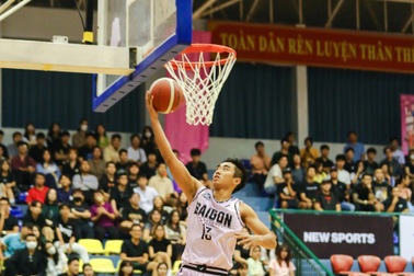 Kịch tính trong ngày khai mạc giải bóng rổ vô địch không chuyên năm 2023