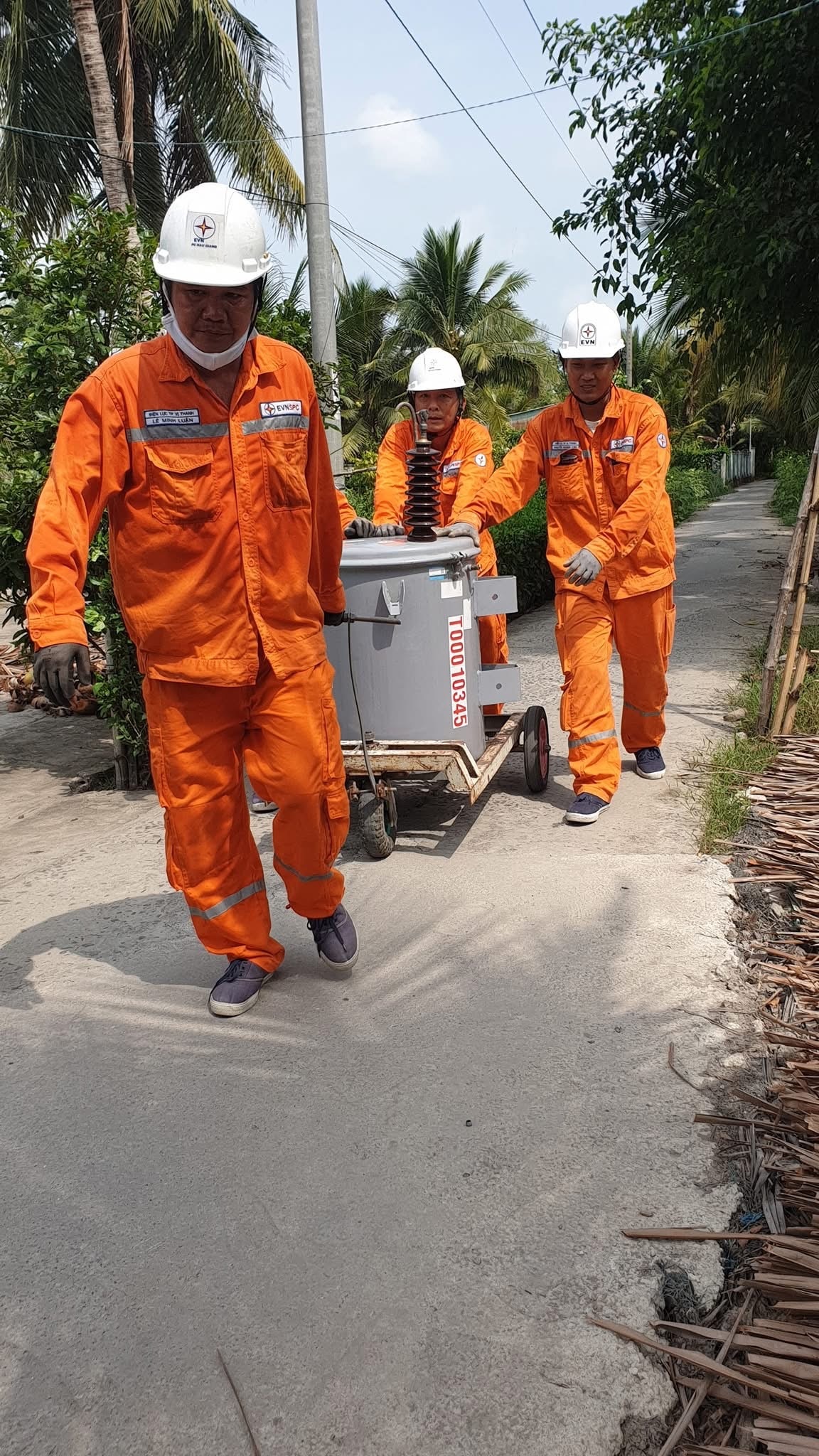 Đảm bảo cung cấp điện mùa nắng