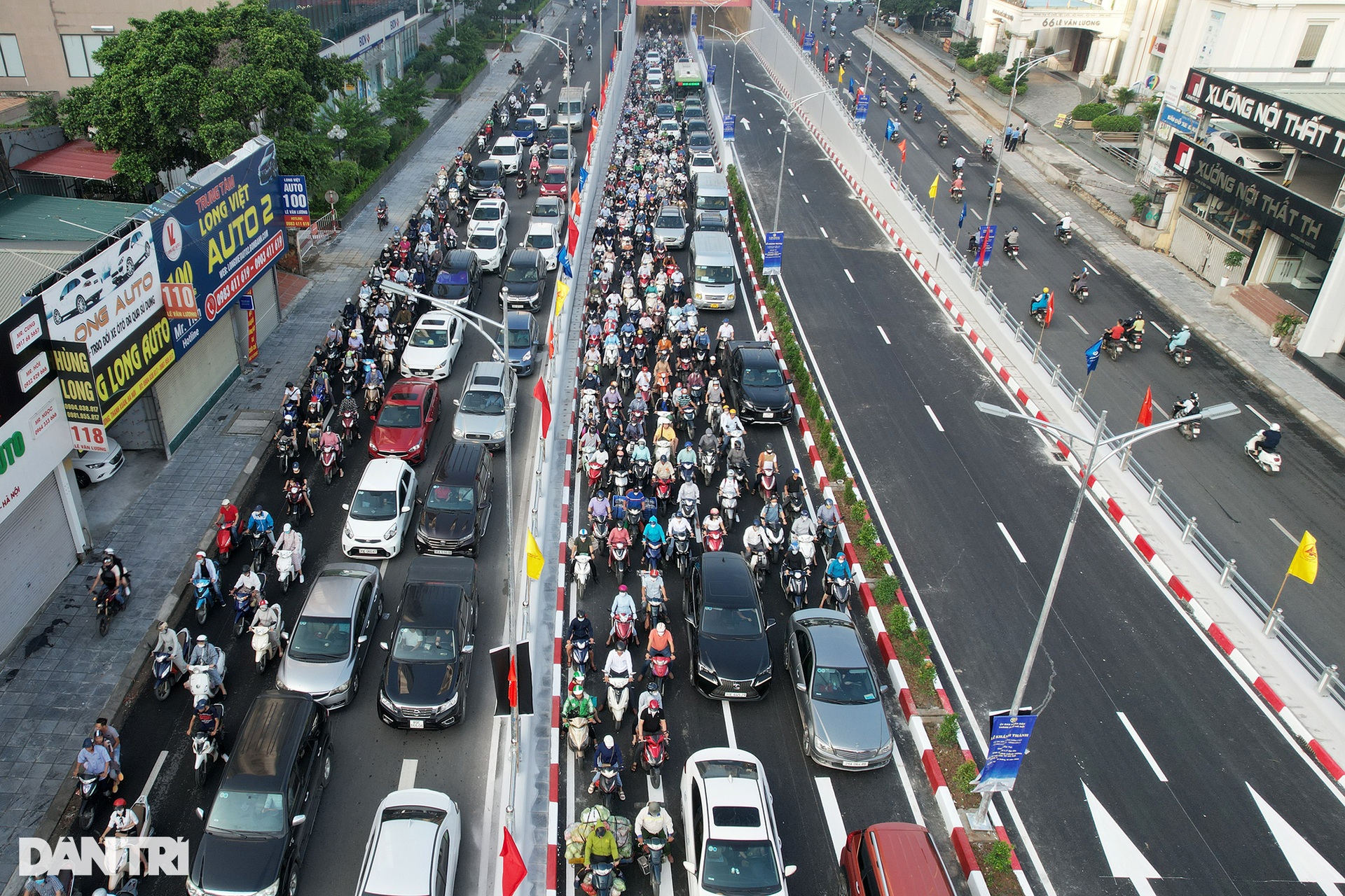Thông xe hầm chui Lê Văn Lương gần 700 tỷ đồng ở Hà Nội - 8 Thông xe hầm chui Lê Văn Lương gần 700 tỷ đồng ở Hà Nội - 8