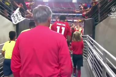 MU 1-1 Club Ameria: Mata cứu "Quỷ đỏ" thoát thua