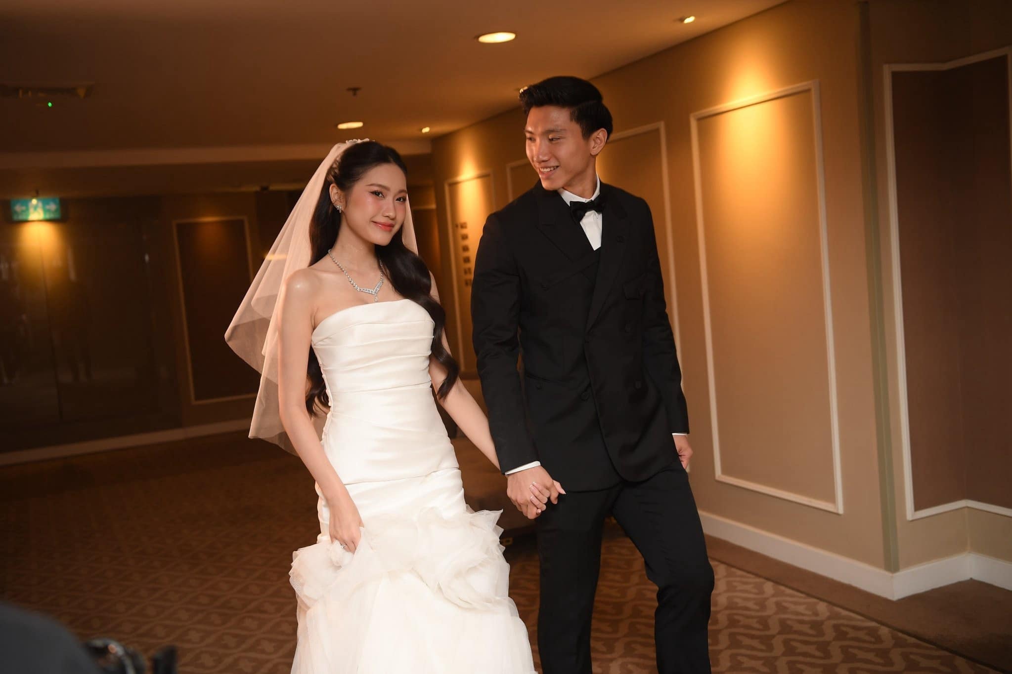 View - 3 cầu thủ lứa U23 Thường Châu lấy vợ hot girl, lên chức bố trong năm Rồng | Báo Dân trí