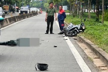 Taxi công nghệ chạy ngược chiều, tông tử vong người đi xe máy ở TPHCM