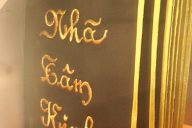 Độc đáo tranh thêu “Tâm kinh mùa Báo hiếu”