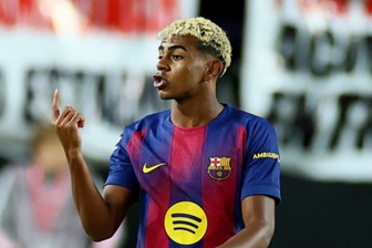 Lamine Yamal bất mãn với Barcelona