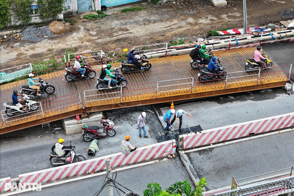 Kỹ sư Việt xử lý việc chưa có tiền lệ khi nâng cầu Bình Triệu 1 ở TPHCM - 3 Kỹ sư Việt xử lý việc chưa có tiền lệ khi nâng cầu Bình Triệu 1 ở TPHCM - 3