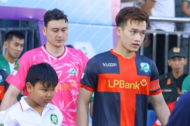 Công Phượng mờ nhạt ở CLB Bình Phước, Hoàng Đức vô địch cùng CLB Ninh Bình