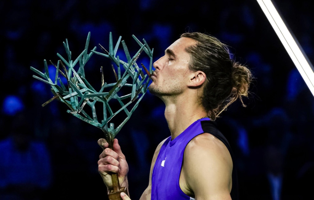 Alexander Zverev lần đầu vô địch Paris Masters - 1