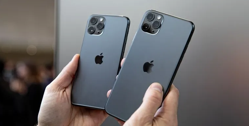 9. iPhone 11/11 Pro/11 Pro Max - Ra mắt năm 2019. Loạt iPhone 11 có nhiều sự nâng cấp đáng kể so với loạt iPhone XS ra mắt vào một năm trước đó, giúp Apple bán được 159,2 triệu máy kể từ khi được ra mắt (Ảnh: CNBC). 9. iPhone 11/11 Pro/11 Pro Max - Ra mắt năm 2019. Loạt iPhone 11 có nhiều sự nâng cấp đáng kể so với loạt iPhone XS ra mắt vào một năm trước đó, giúp Apple bán được 159,2 triệu máy kể từ khi được ra mắt (Ảnh: CNBC).