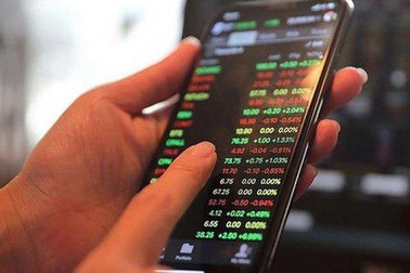 Người phụ nữ ở Hà Nội mất gần 2 tỷ đồng khi đầu tư "dự án ngân hàng"