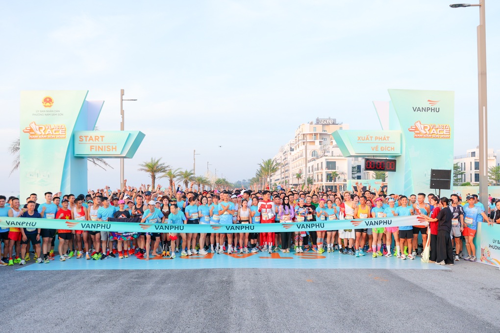 Gần 3.000 người tham gia giải chạy Vlasta Race 2025 do Văn Phú tổ chức - 1 Gần 3.000 người tham gia giải chạy Vlasta Race 2025 do Văn Phú tổ chức - 1