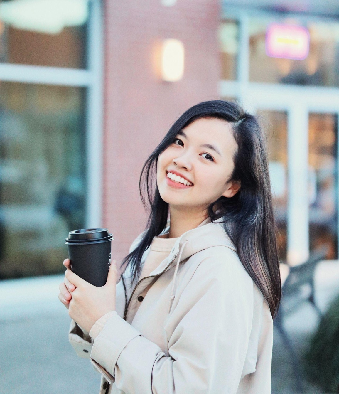 Cô gái giành học bổng toàn phần thạc sĩ tại Canada sau cú sốc trượt đại học - 1 Cô gái giành học bổng toàn phần thạc sĩ tại Canada sau cú sốc trượt đại học - 1