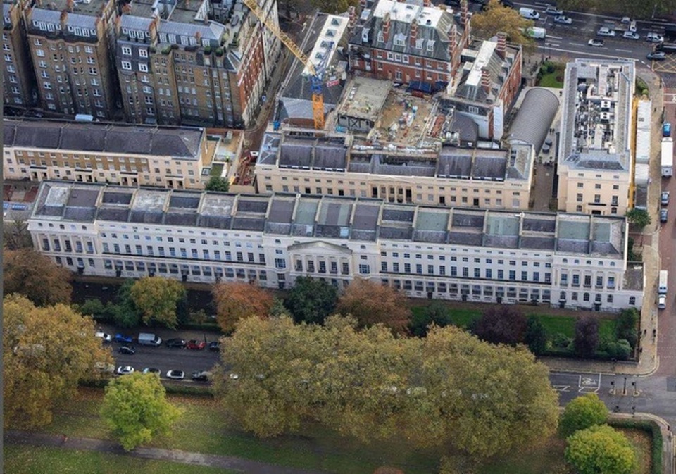 Những dinh thự đắt nhất nước Anh: Có căn dát 20 nghìn tờ vàng lá xa xỉ - 5