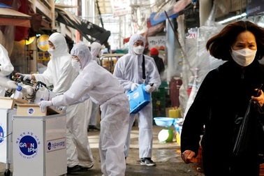 “Điểm nóng” Covid-19 Hàn Quốc: Nhà thờ đóng cửa, quân đội nhập cuộc