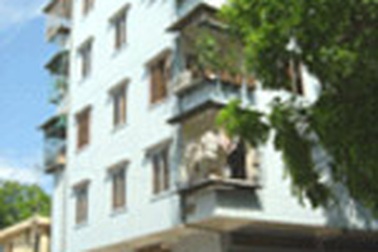 Chung cư 8 tầng xây không phép giữa Hà Nội