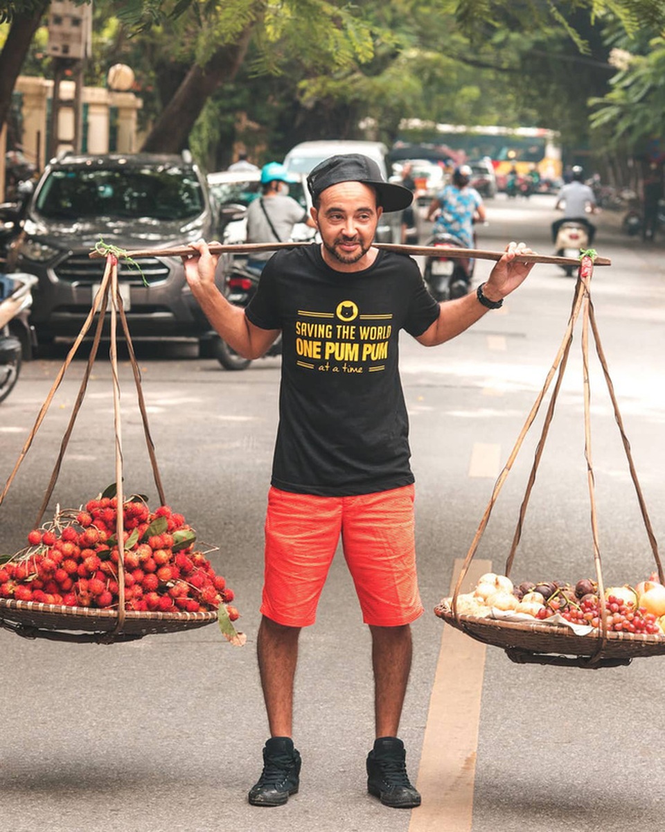 Du khách nước ngoài ghép ảnh cầu Vàng vào ruộng bậc thang gây tranh cãi gay gắt - 4 Du khách nước ngoài ghép ảnh cầu Vàng vào ruộng bậc thang gây tranh cãi gay gắt - 4