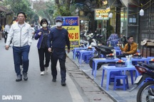 Người sử dụng vỉa hè đã đến lúc phải trả lại cho người đi bộ